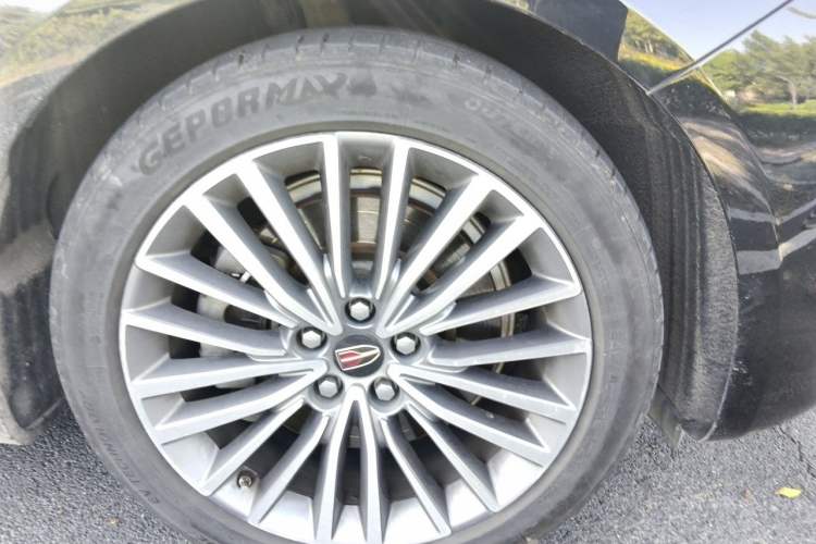 Used Hongqi H9 2020 2.0T Smart Connect Flagship Edition Right Front Wheel Hub