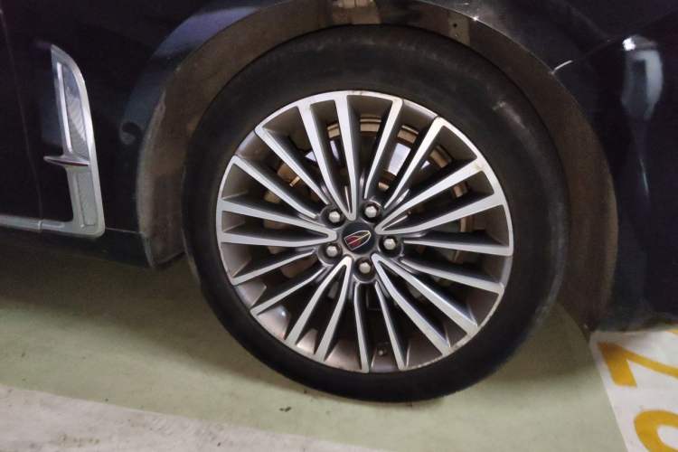 Used Hongqi H9 2020 2.0T Smart Connect Flagship Edition Right Front Wheel Hub