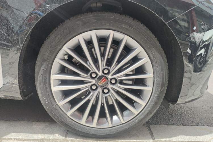 Used Hongqi H9 2020 Revised Version 2.0T Smart Connect Flagship Edition Right Front Wheel Hub