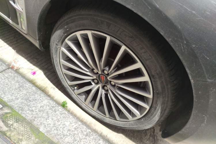 Used Hongqi H9 2020 2.0T Smart Connect Flagship Edition Right Front Wheel Hub
