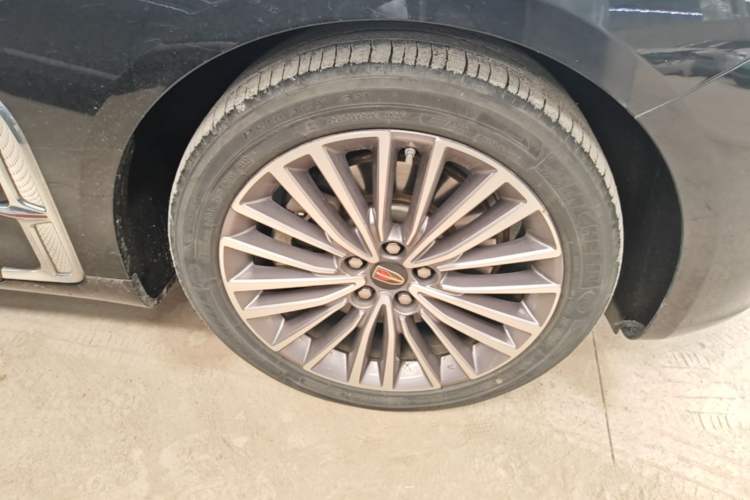 Used Hongqi H9 2020 2.0T Smart Connect Flagship Edition Right Front Wheel Hub