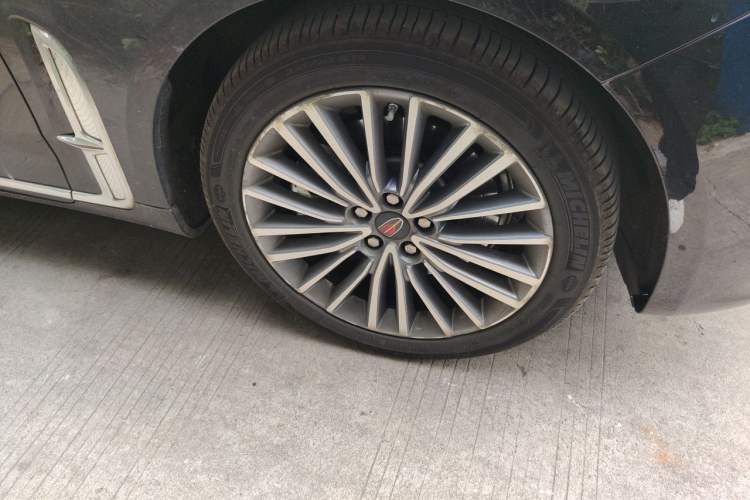 Used Hongqi H9 2020 2.0T Smart Connect Flagship Edition Right Front Wheel Hub
