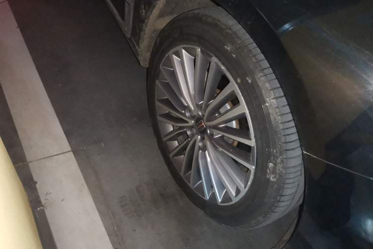 Used Hongqi H9 2020 2.0T Smart Connect Flagship Edition Right Front Wheel Hub
