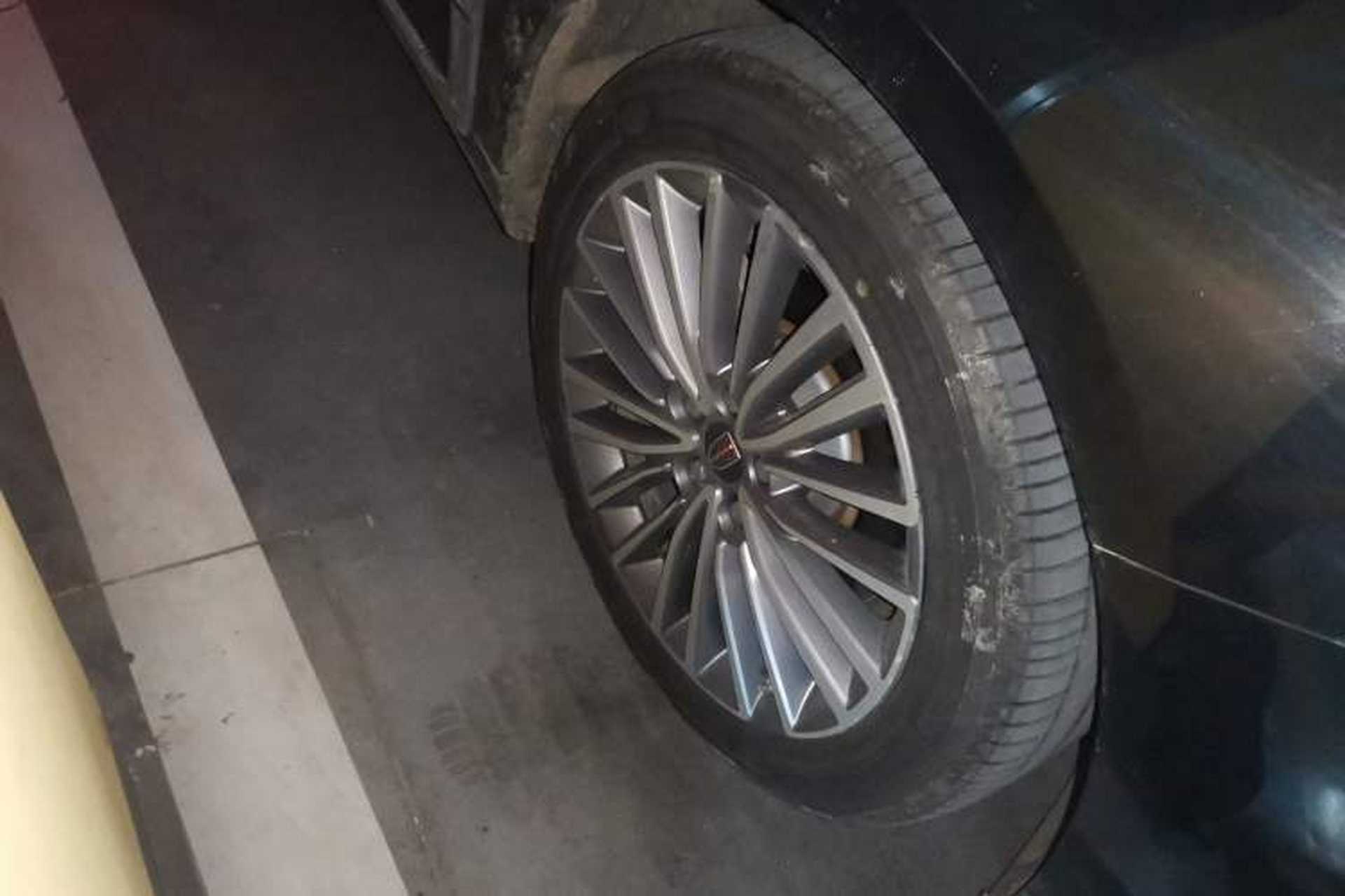 Used Hongqi H9 2020 2.0T Smart Connect Flagship Edition Right Front Wheel Hub