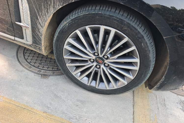 Used Hongqi H9 2020 Revised Version 2.0T Smart Connect Flagship Edition Right Front Wheel Hub