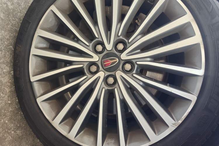 Used Hongqi H9 2020 2.0T Smart Connect Flagship Edition Right Front Wheel Hub