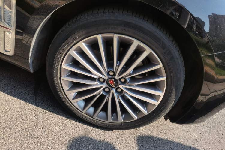 Used Hongqi H9 2020 2.0T Smart Connect Flagship Edition Right Front Wheel Hub