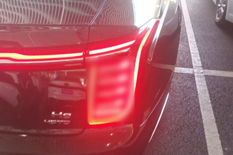 Used Hongqi H9 2020 Revised Version 2.0T Smart Connect Flagship Edition Right Rear Taillight