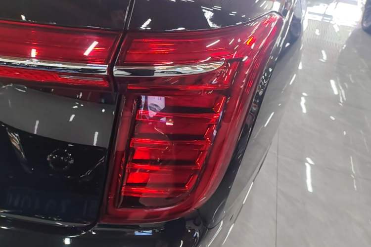 Used Hongqi H9 2020 2.0T Smart Connect Flagship Edition Right Rear Taillight