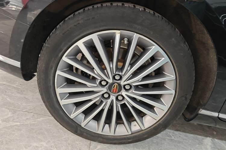 Used Hongqi H9 2020 2.0T Smart Connect Flagship Edition Right Rear Wheel Hub