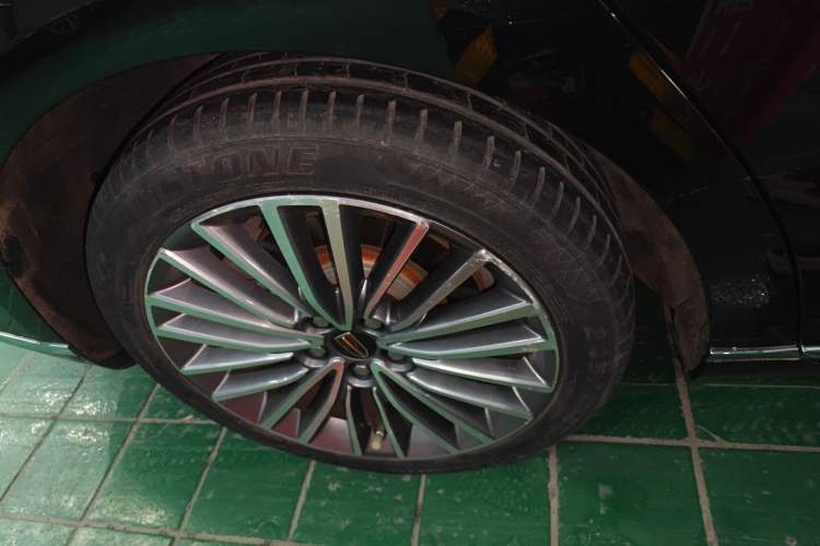 Used Hongqi H9 2020 2.0T Smart Connect Flagship Edition Right Rear Wheel Hub