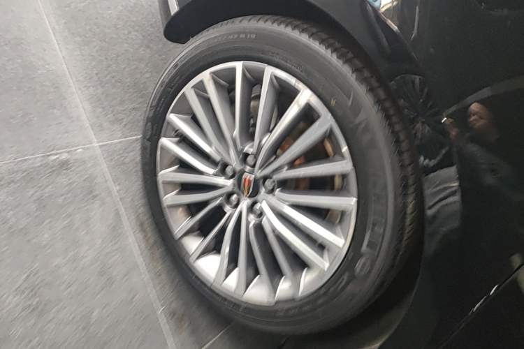 Used Hongqi H9 2020 3.0T Smart Connect Flagship Edition Right Rear Wheel Hub