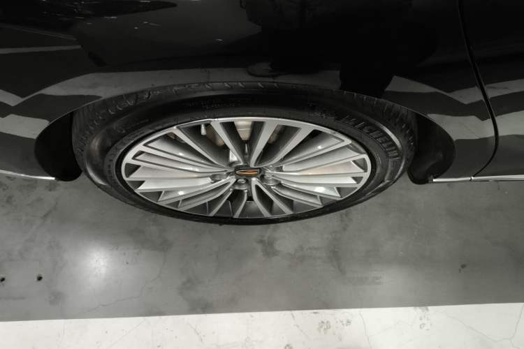 Used Hongqi H9 2020 3.0T Smart Connect Flagship Edition Right Rear Wheel Hub