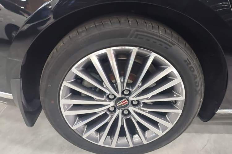 Used Hongqi H9 2020 2.0T Smart Connect Flagship Edition Right Rear Wheel Hub