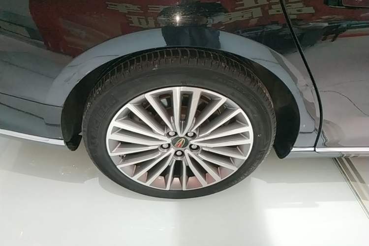 Used Hongqi H9 2020 2.0T Smart Connect Flagship Edition Right Rear Wheel Hub