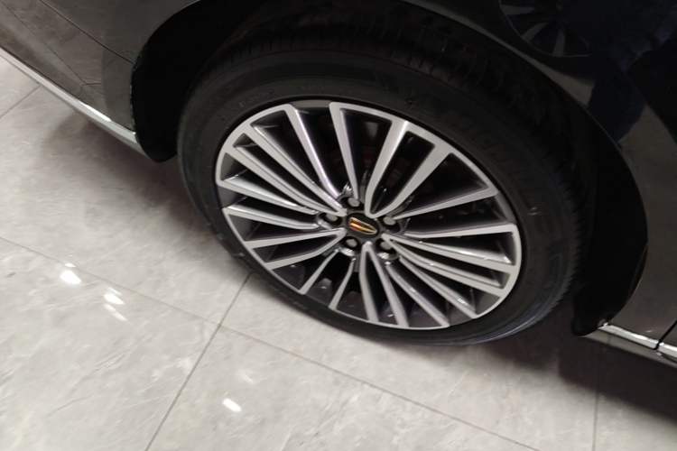 Used Hongqi H9 2020 2.0T Smart Connect Flagship Edition Right Rear Wheel Hub