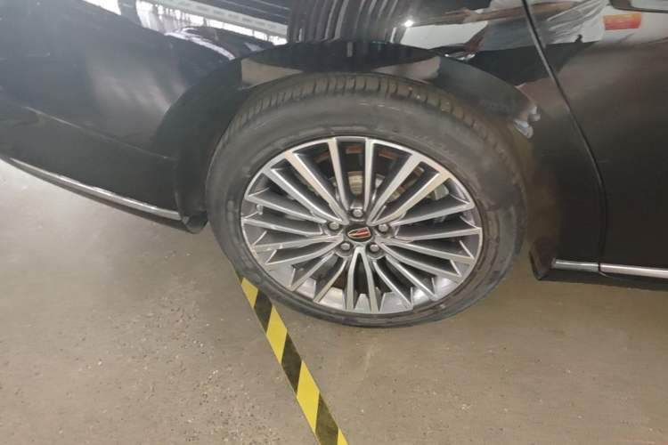 Used Hongqi H9 2020 2.0T Smart Connect Flagship Edition Right Rear Wheel Hub
