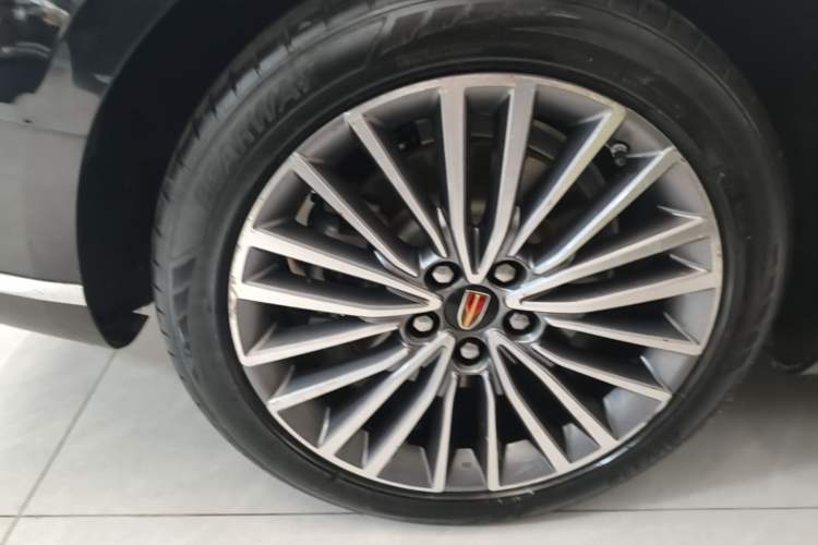 Used Hongqi H9 2020 2.0T Smart Connect Flagship Edition Right Rear Wheel Hub