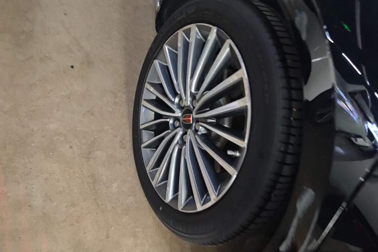 Used Hongqi H9 2020 3.0T Smart Connect Flagship Edition Right Rear Wheel Hub