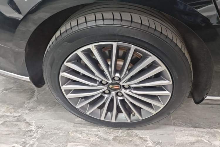 Used Hongqi H9 2020 2.0T Smart Connect Flagship Edition Right Rear Wheel Hub