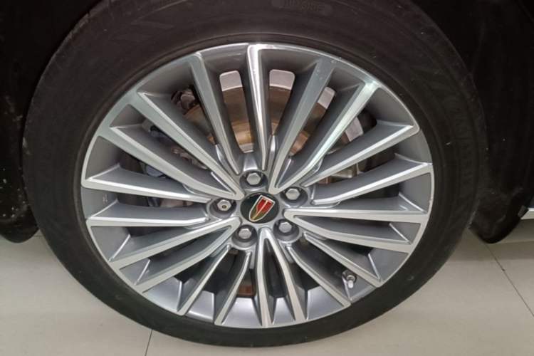 Used Hongqi H9 2020 2.0T Smart Connect Flagship Edition Right Rear Wheel Hub