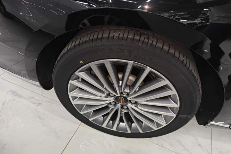 Used Hongqi H9 2020 2.0T Smart Connect Flagship Edition Right Rear Wheel Hub