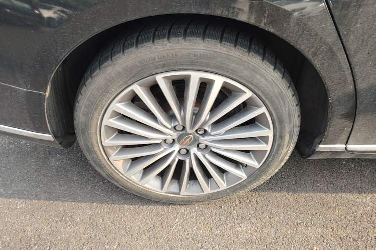Used Hongqi H9 2020 2.0T Smart Connect Flagship Edition Right Rear Wheel Hub