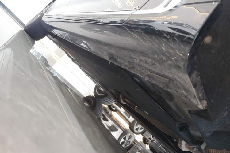 Used Hongqi H9 2020 2.0T Smart Connect Flagship Edition Right Side Sill