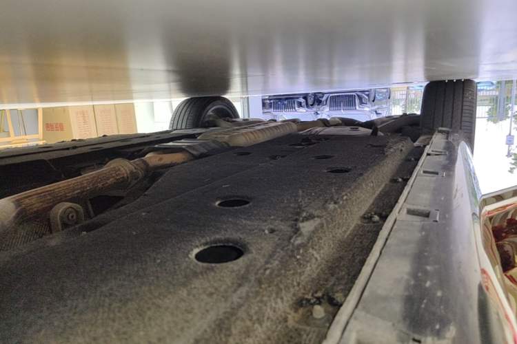 Used Hongqi H9 2020 2.0T Smart Connect Flagship Edition Right Side Sill