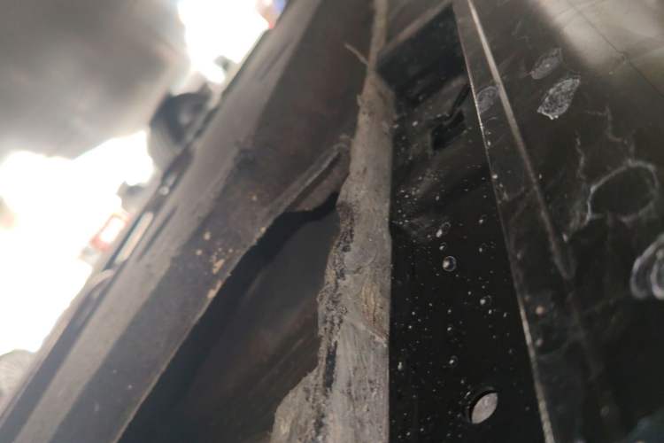 Used Hongqi H9 2020 2.0T Smart Connect Flagship Edition Right Side Sill
