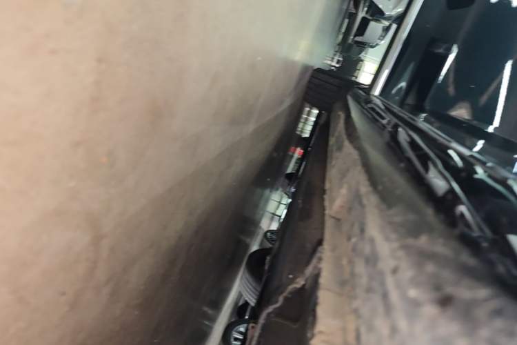 Used Hongqi H9 2020 3.0T Smart Connect Flagship Edition Right Side Sill