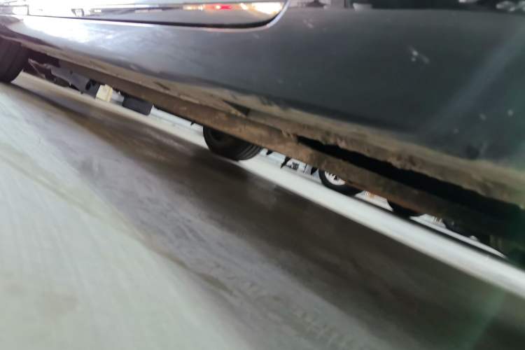 Used Hongqi H9 2020 2.0T Smart Connect Flagship Edition Right Side Sill