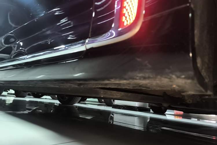 Used Hongqi H9 2020 2.0T Smart Connect Flagship Edition Right Side Sill