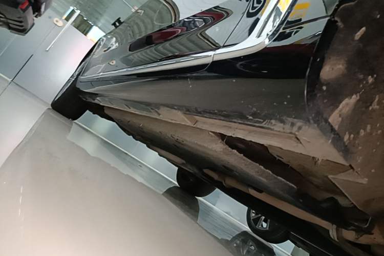 Used Hongqi H9 2020 2.0T Smart Connect Flagship Edition Right Side Sill