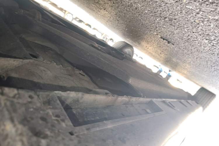 Used Hongqi H9 2020 2.0T Smart Connect Flagship Edition Right Side Sill