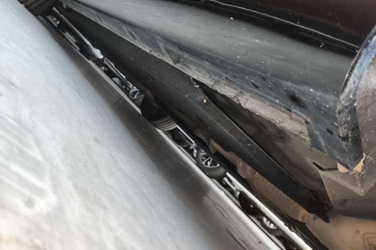 Used Hongqi H9 2020 3.0T Smart Connect Flagship Edition Right Side Sill