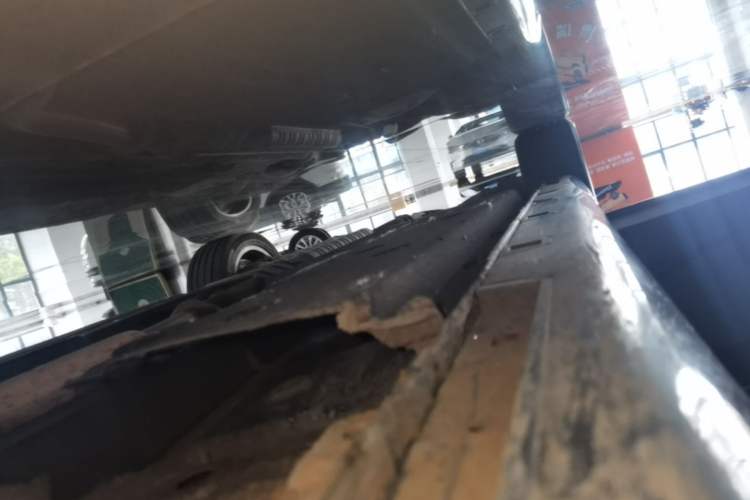 Used Hongqi H9 2020 2.0T Smart Connect Flagship Edition Right Side Sill