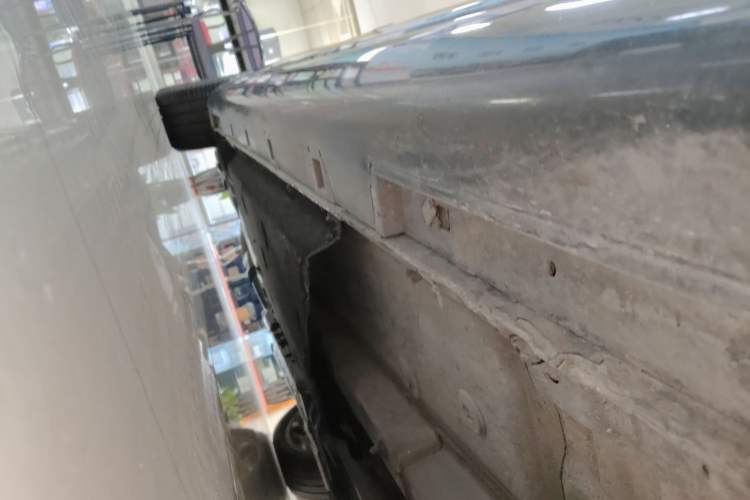 Used Hongqi H9 2020 3.0T Smart Connect Flagship Edition Right Side Sill