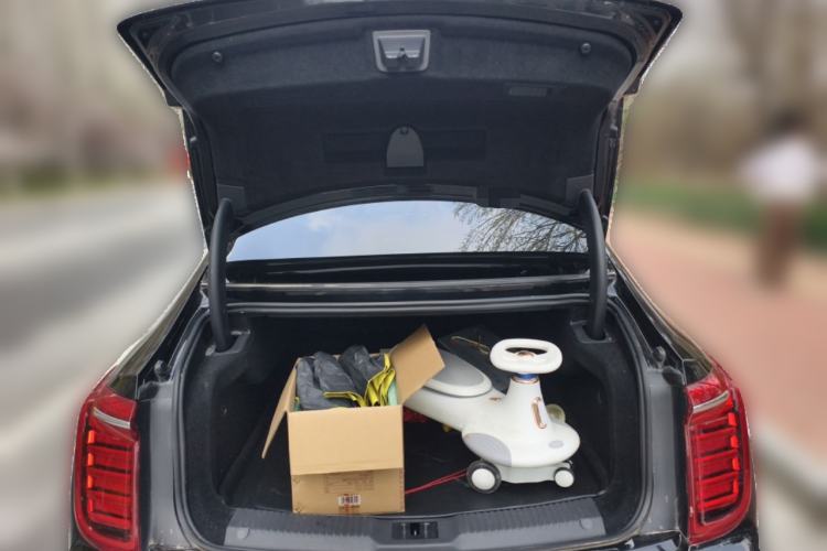 Used Hongqi H9 2020 2.0T Smart Connect Flagship Edition Trunk