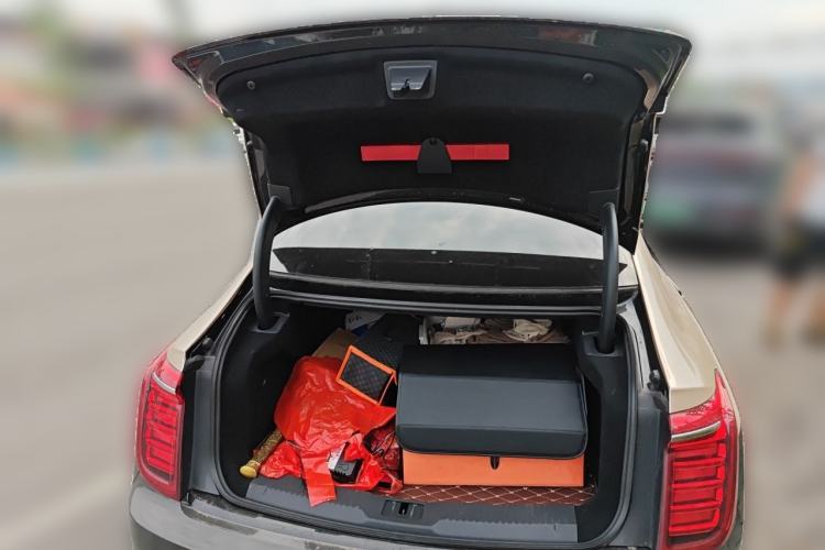 Used Hongqi H9 2020 2.0T Smart Connect Flagship Edition Trunk