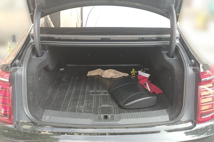 Used Hongqi H9 2020 2.0T Smart Connect Flagship Edition Trunk