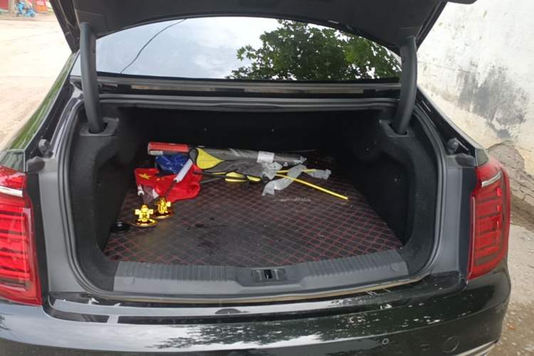 Used Hongqi H9 2020 2.0T Smart Connect Flagship Edition Trunk