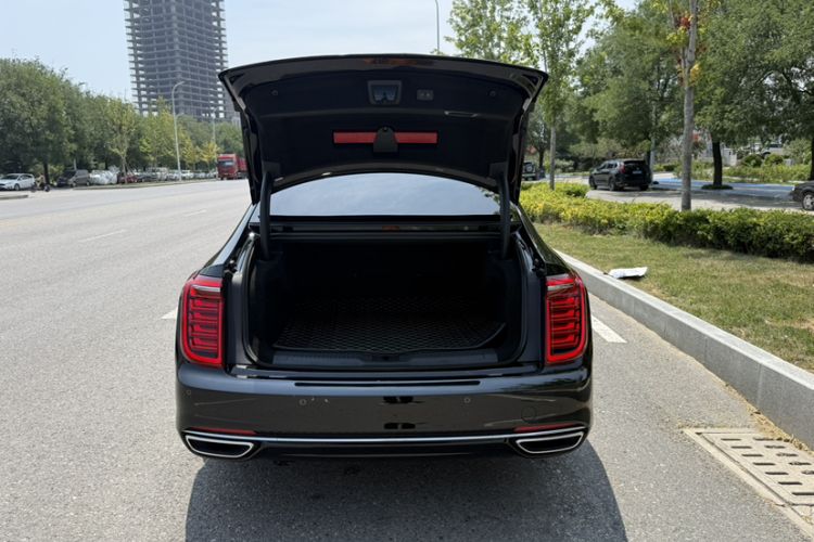 Used Hongqi H9 2020 2.0T Smart Connect Flagship Edition Trunk