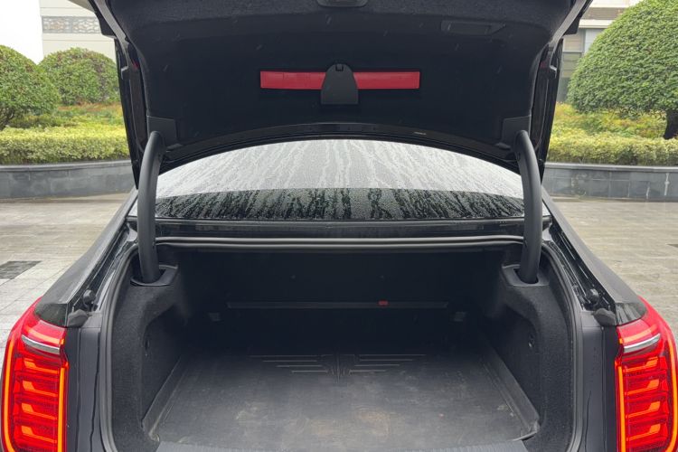 Used Hongqi H9 2020 2.0T Smart Connect Flagship Edition Trunk