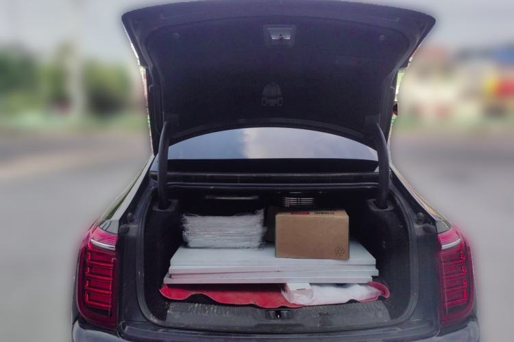 Used Hongqi H9 2020 2.0T Smart Connect Flagship Edition Trunk
