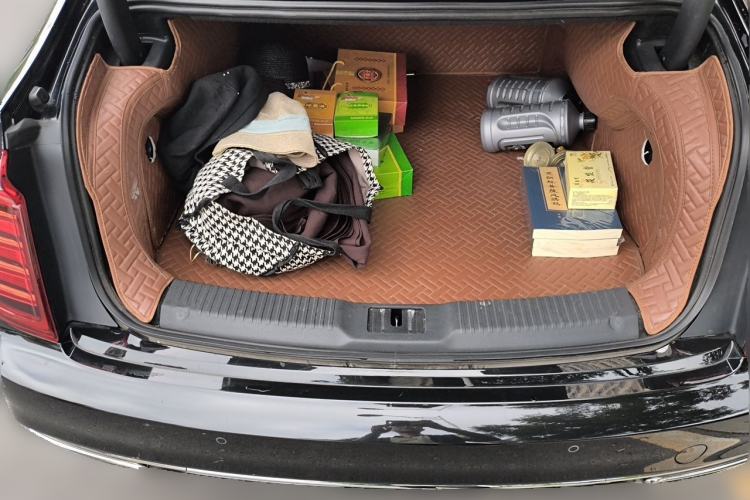 Used Hongqi H9 2020 2.0T Smart Connect Flagship Edition Trunk