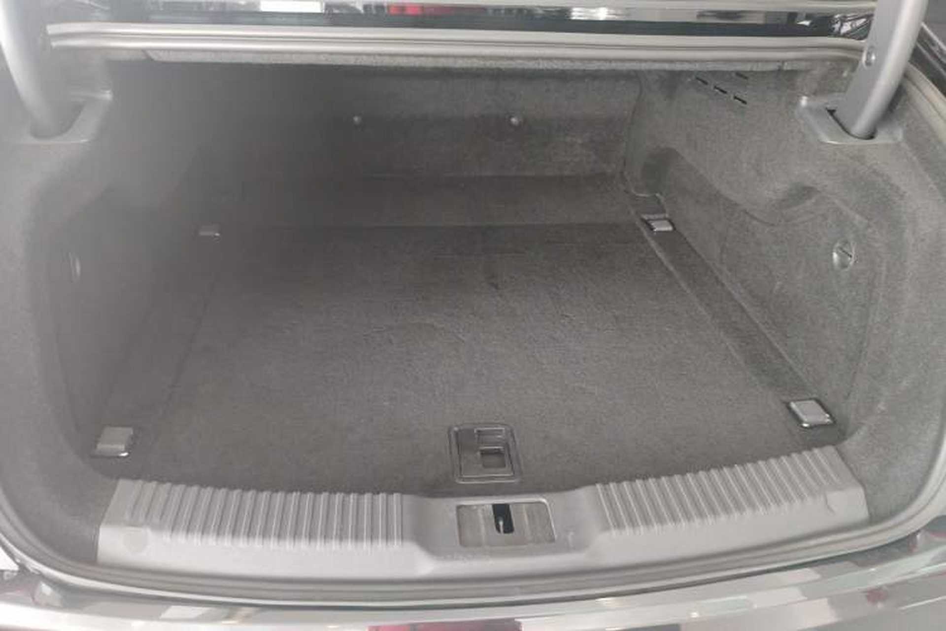 Used Hongqi H9 2020 2.0T Smart Connect Flagship Edition Trunk