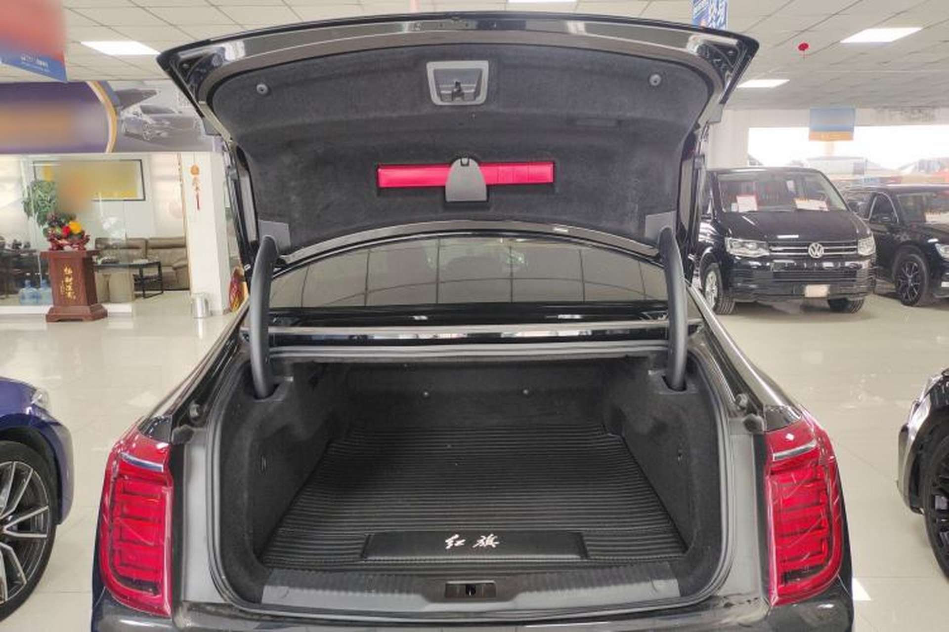 Used Hongqi H9 2020 2.0T Smart Connect Flagship Edition Trunk