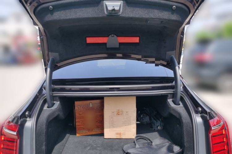 Used Hongqi H9 2020 2.0T Smart Connect Flagship Edition Trunk