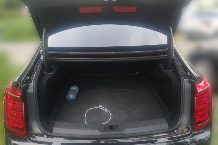 Used Hongqi H9 2020 2.0T Smart Connect Flagship Edition Trunk